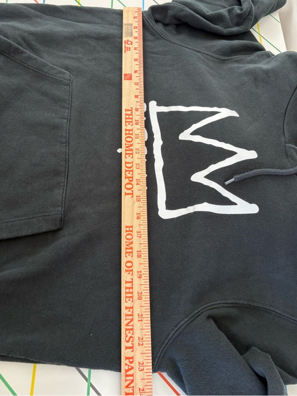 GAP Black Hoodie with White Basquiat Crown Graphic size Medium in EUC streetwear - Picture 8 of 10
